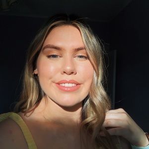 Meet your Posher, Devyn